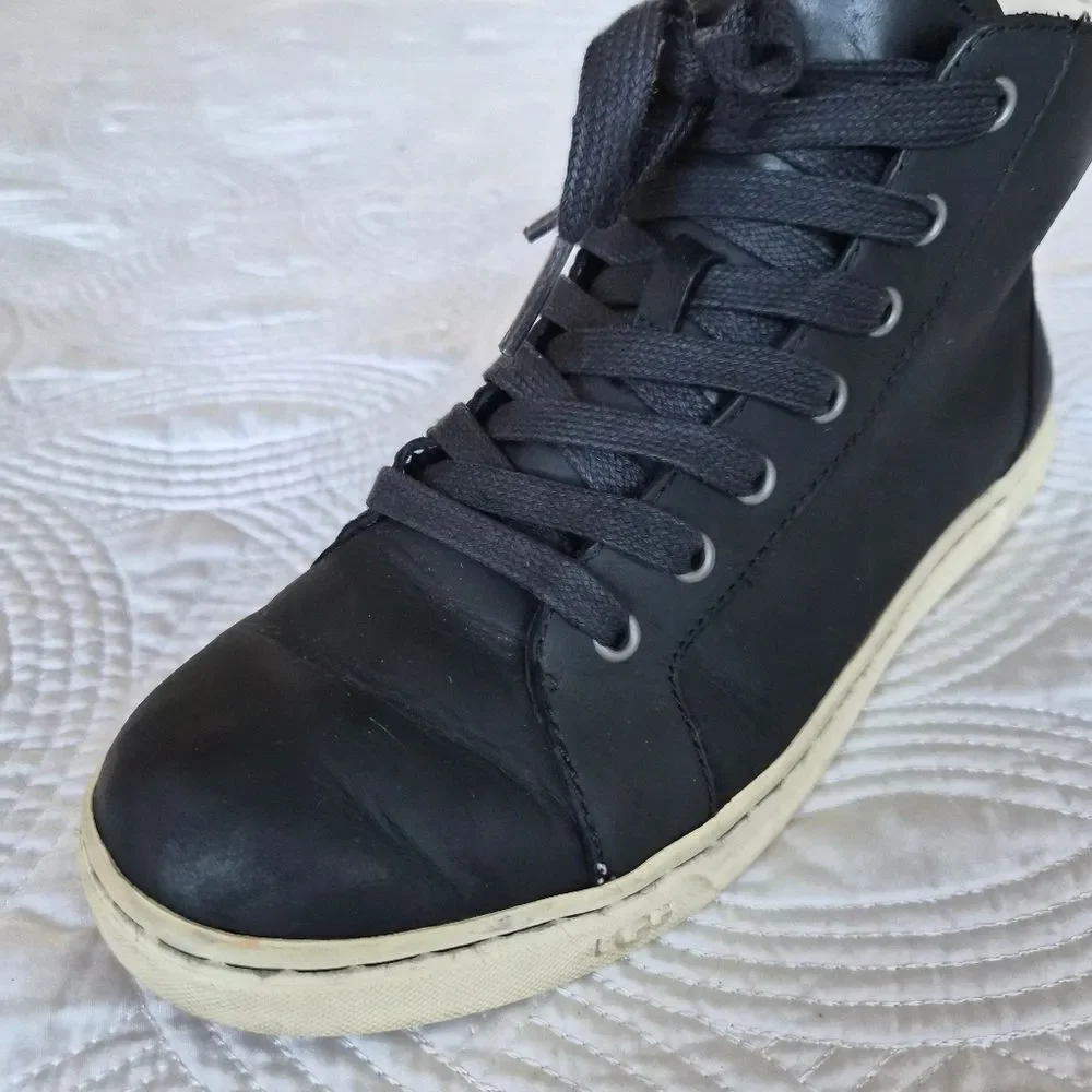 VGUC UGG Gradie Hi Top Lace-Up Zip Trainer Black Leather Shoes Boot Women 8